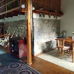 The Strawhouse Under The Mountain * Gorgogiri