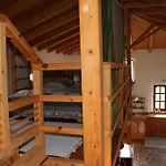 Сasa de vacaciones The Strawhouse Under The Mountain Gorgogiri