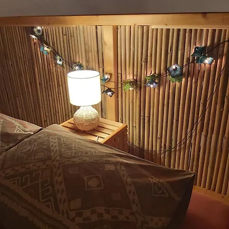 The Strawhouse Under The Mountain