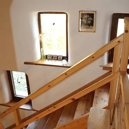 펜션 The Strawhouse Under The Mountain