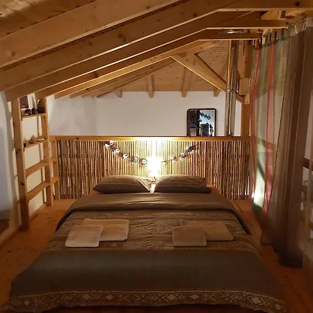 The Strawhouse Under The Mountain 펜션 Gorgogiri