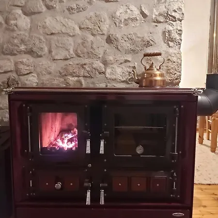 펜션 The Strawhouse Under The Mountain *