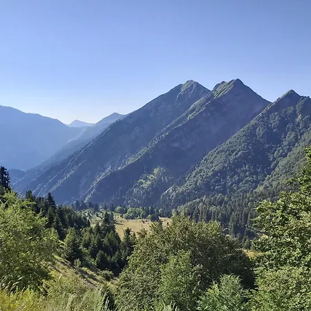 The Strawhouse Under The Mountain Gorgogiri